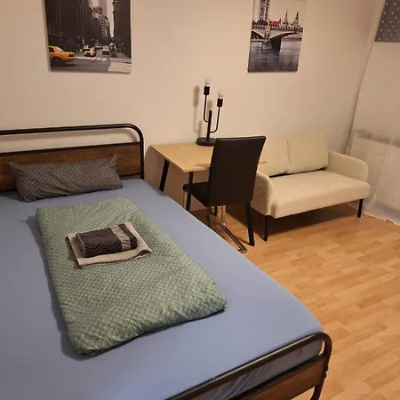 Kleines Mit Terasse * Karlsruhe