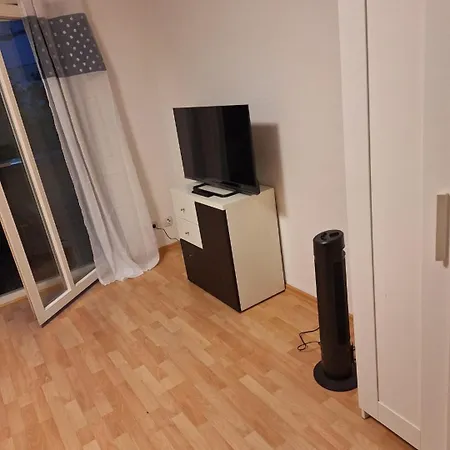 Apartment Kleines Mit Terasse Karlsruhe