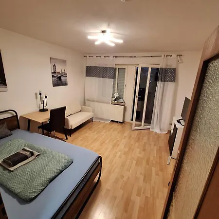 Kleines Mit Terasse *